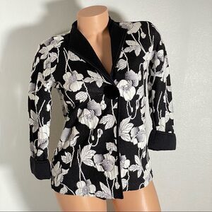 NWT JM Collection Sz PP Black White Floral Jacket Blazer